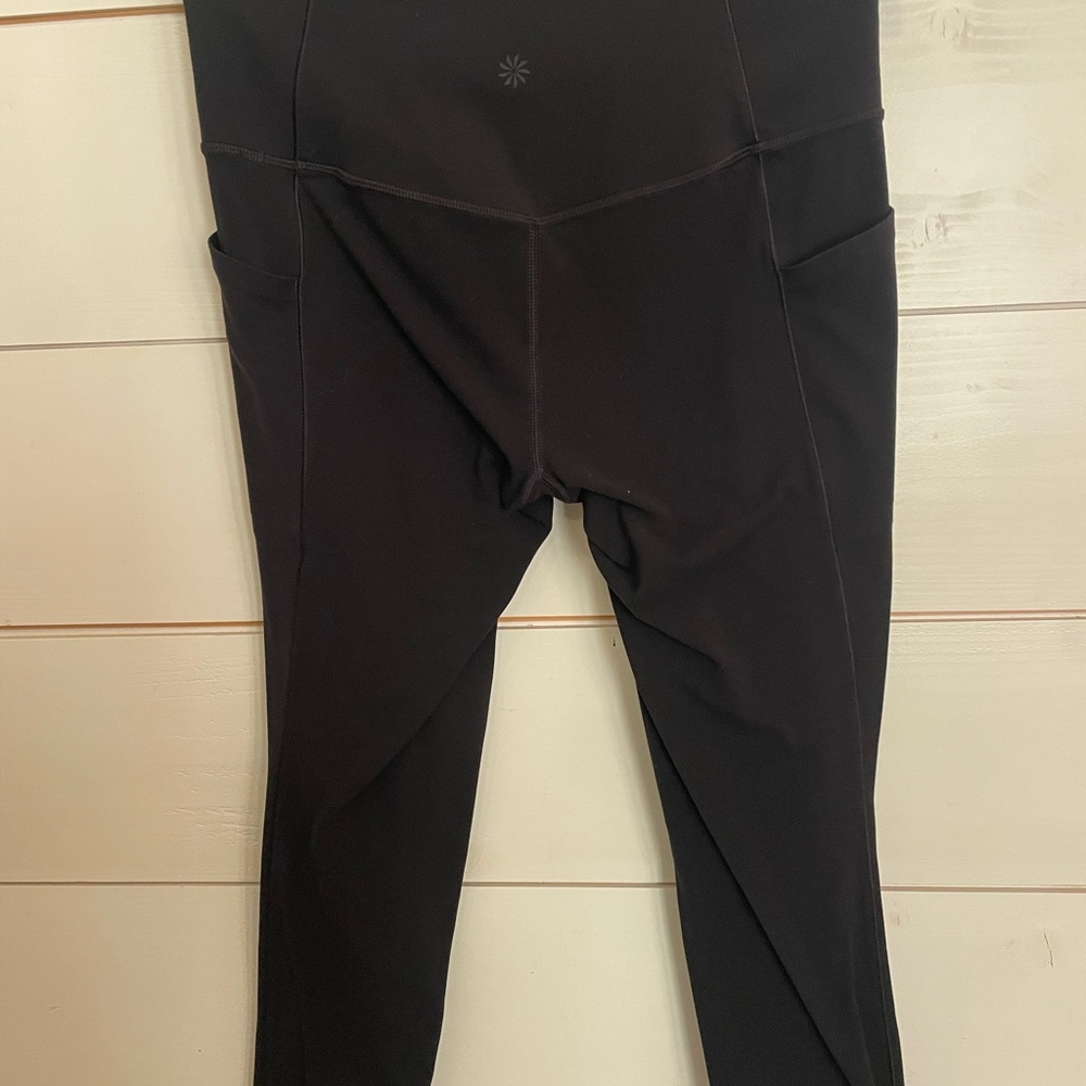 Athleta Black Salutation 7/8 Tights - Picture 2 of 5